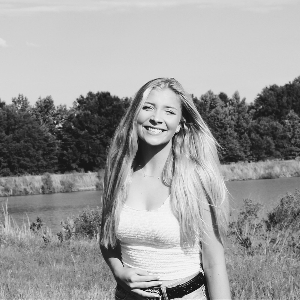 Meet your Posher, Lena